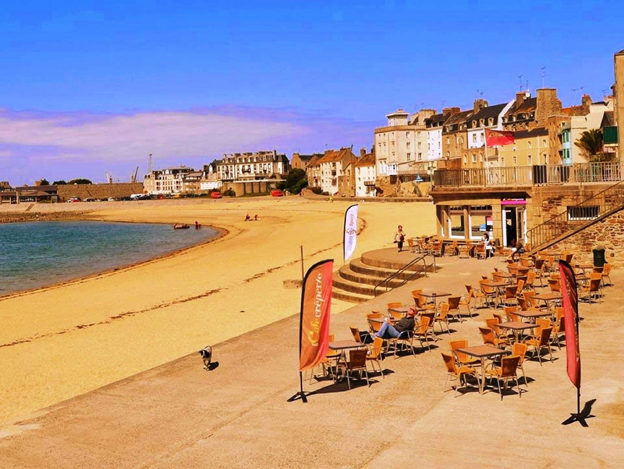 Appartement Saint Malo Vue Sur Mer Et Sur Intra Muros, Ferry, Plage Et Commerces A 50 M Exterior foto