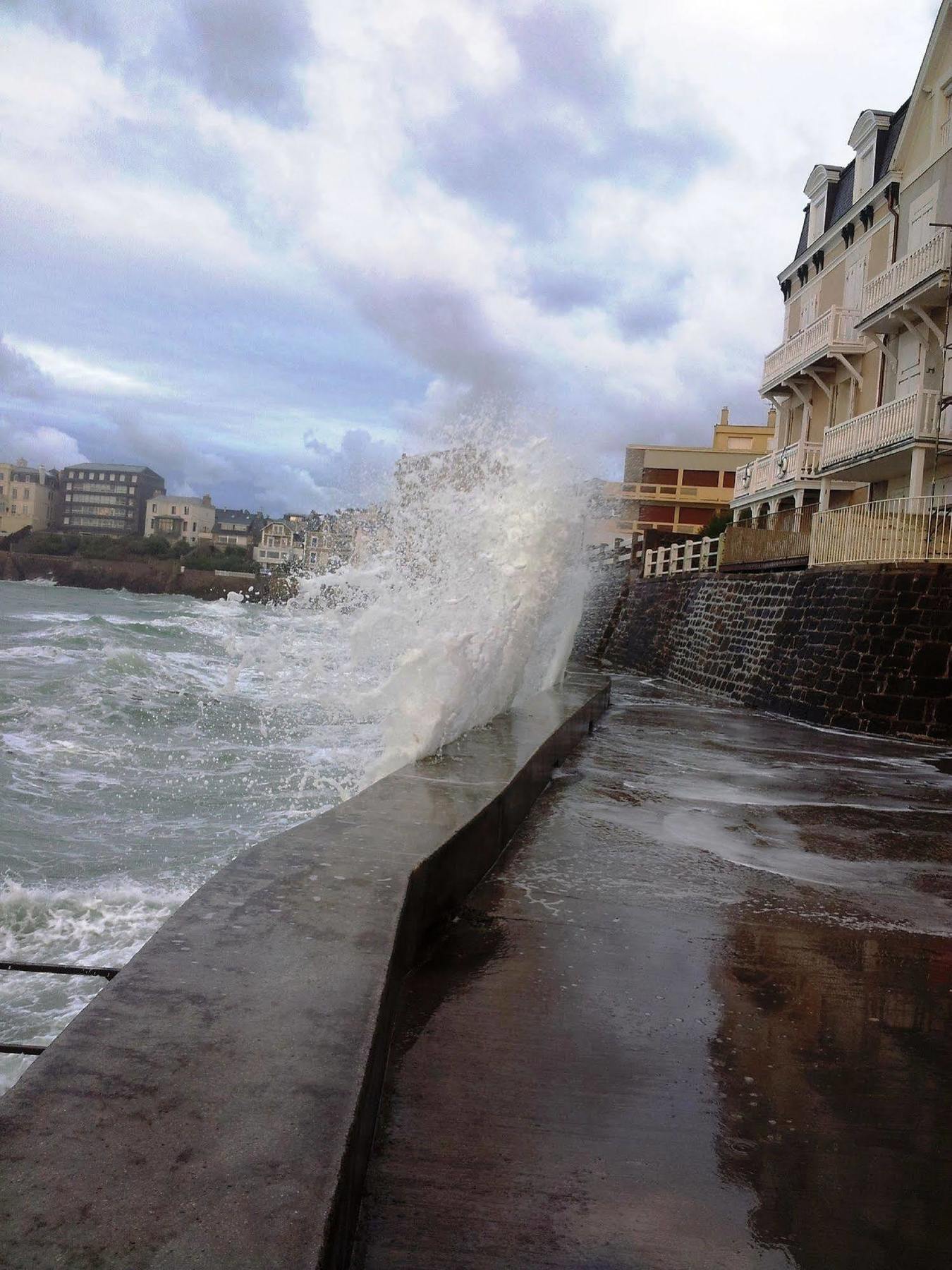 Appartement Saint Malo Vue Sur Mer Et Sur Intra Muros, Ferry, Plage Et Commerces A 50 M Exterior foto